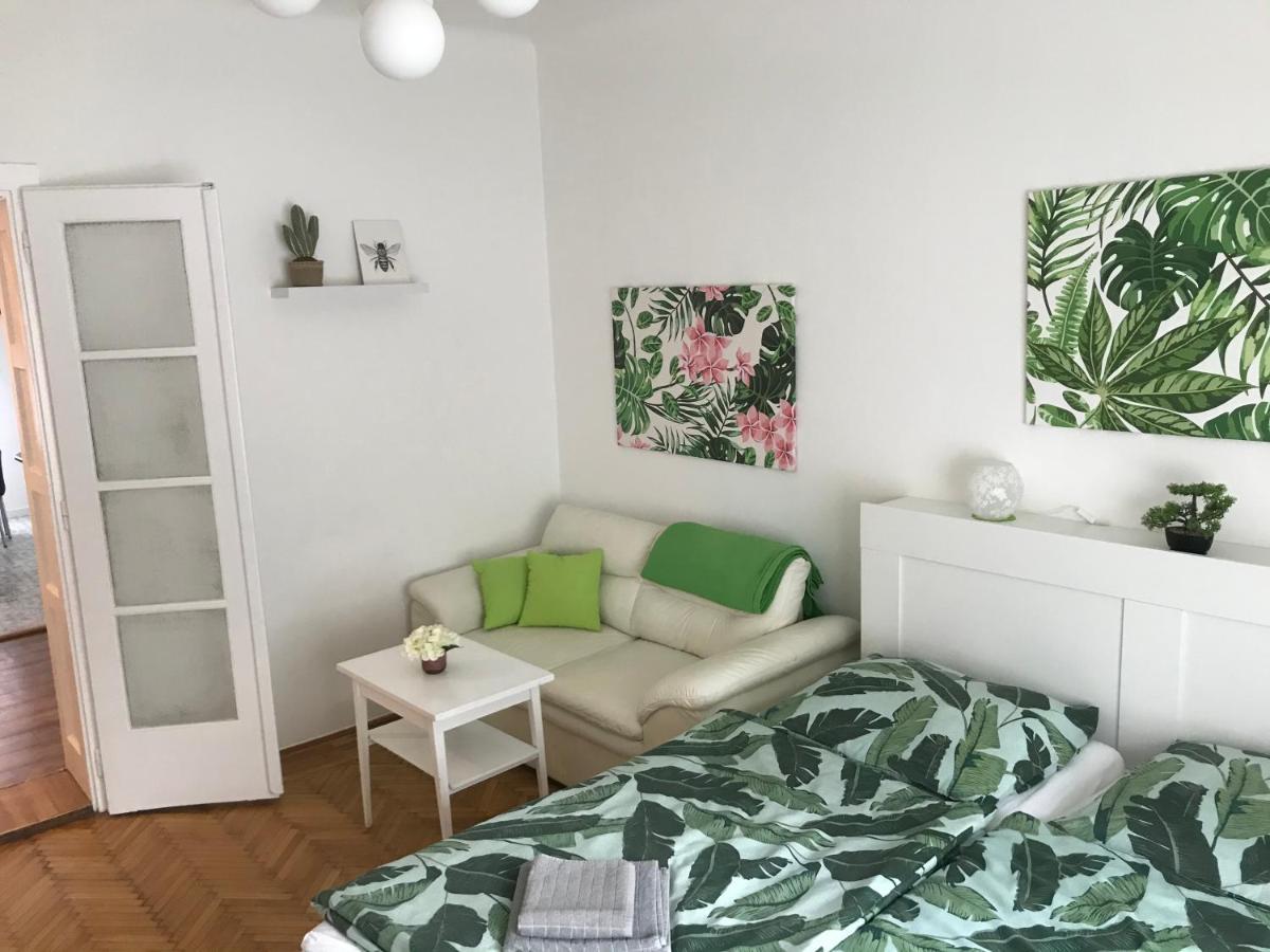 Rosmarinus Apartman Pécs Exterior foto