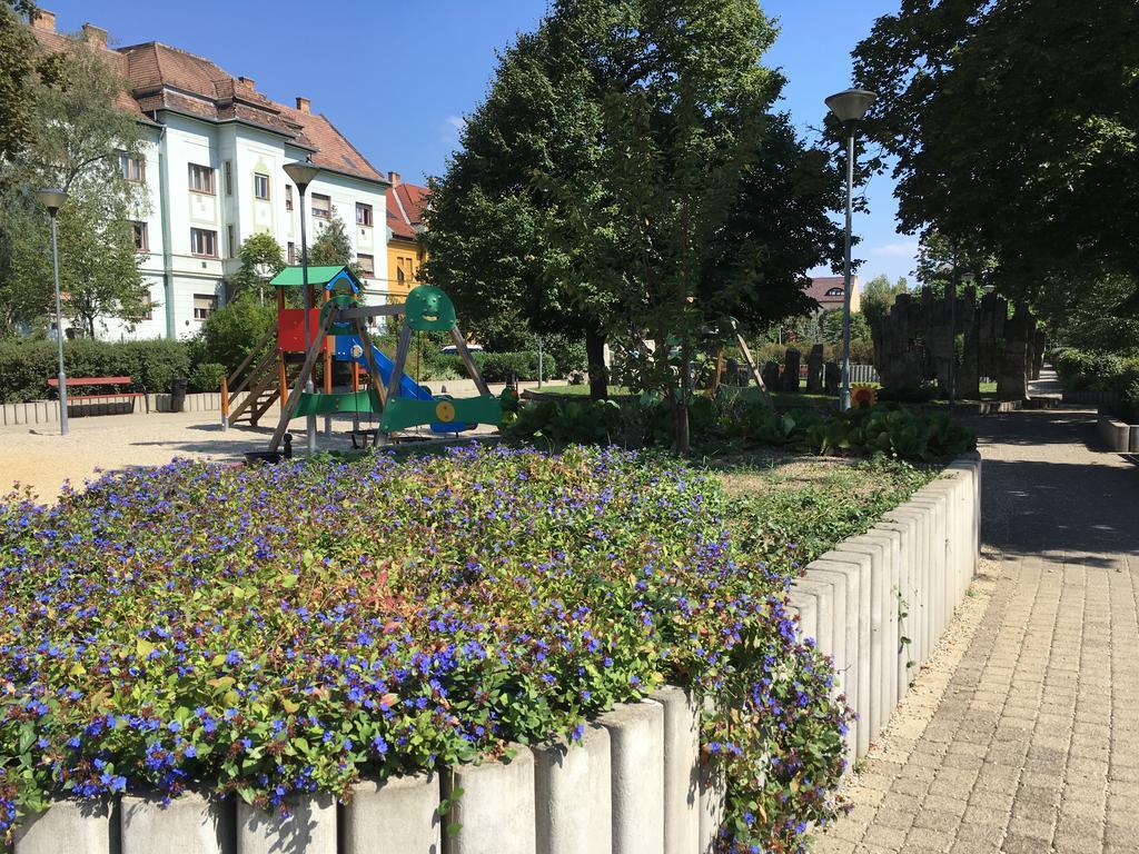 Rosmarinus Apartman Pécs Exterior foto