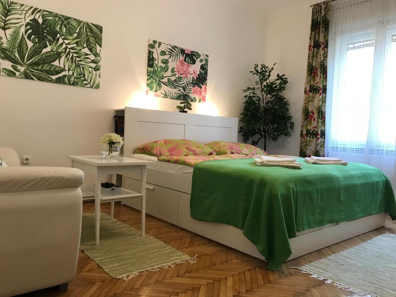 Rosmarinus Apartman Pécs Exterior foto